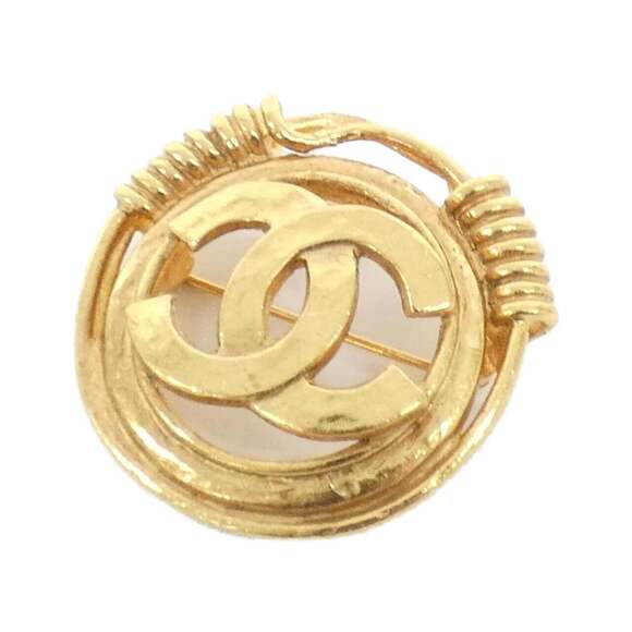 CHANEL Jewelry - CHANEL Gold Brooch